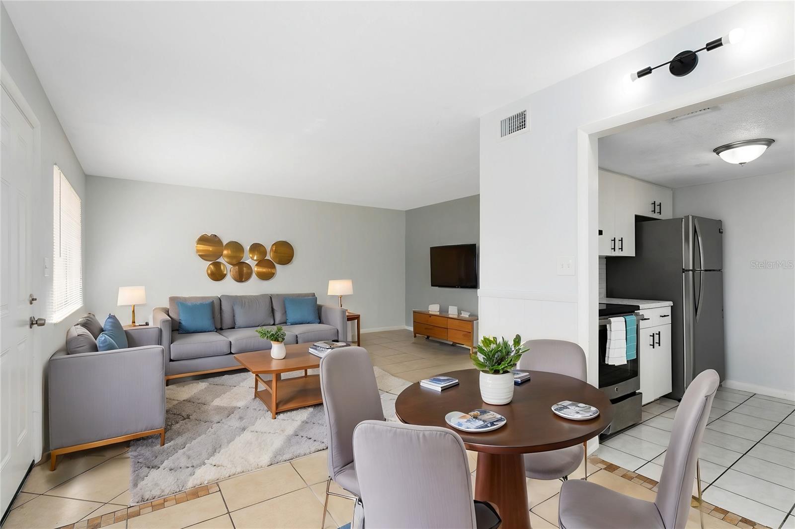 BLOUNT & WHITLEDGE SUB - Residential Lease