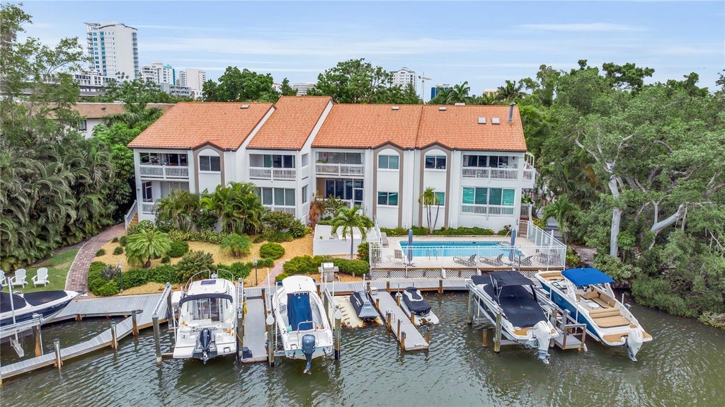 Photo of 862 Hudson Avenue #862, Sarasota, FL 34236 (MLS # A4707747)