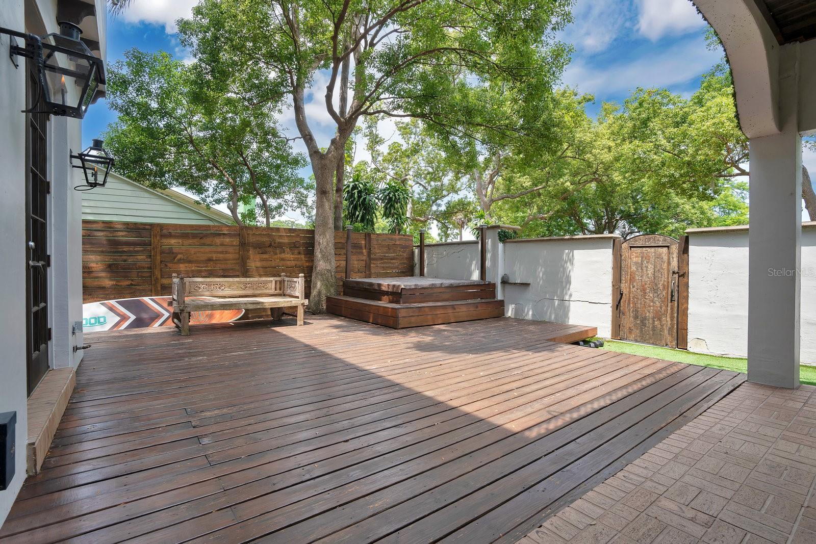 KILLARNEY ESTATES - Residential