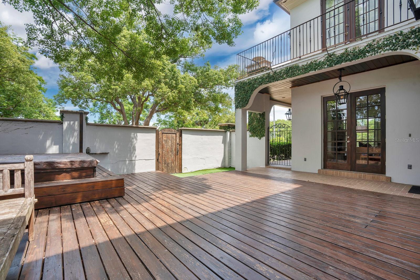 KILLARNEY ESTATES - Residential