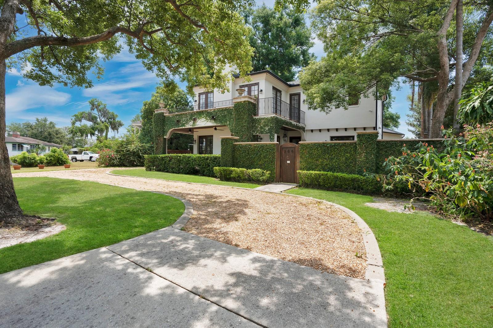 300 KILLARNEY DRIVE