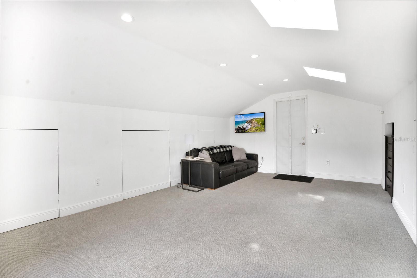 KILLARNEY ESTATES - Residential