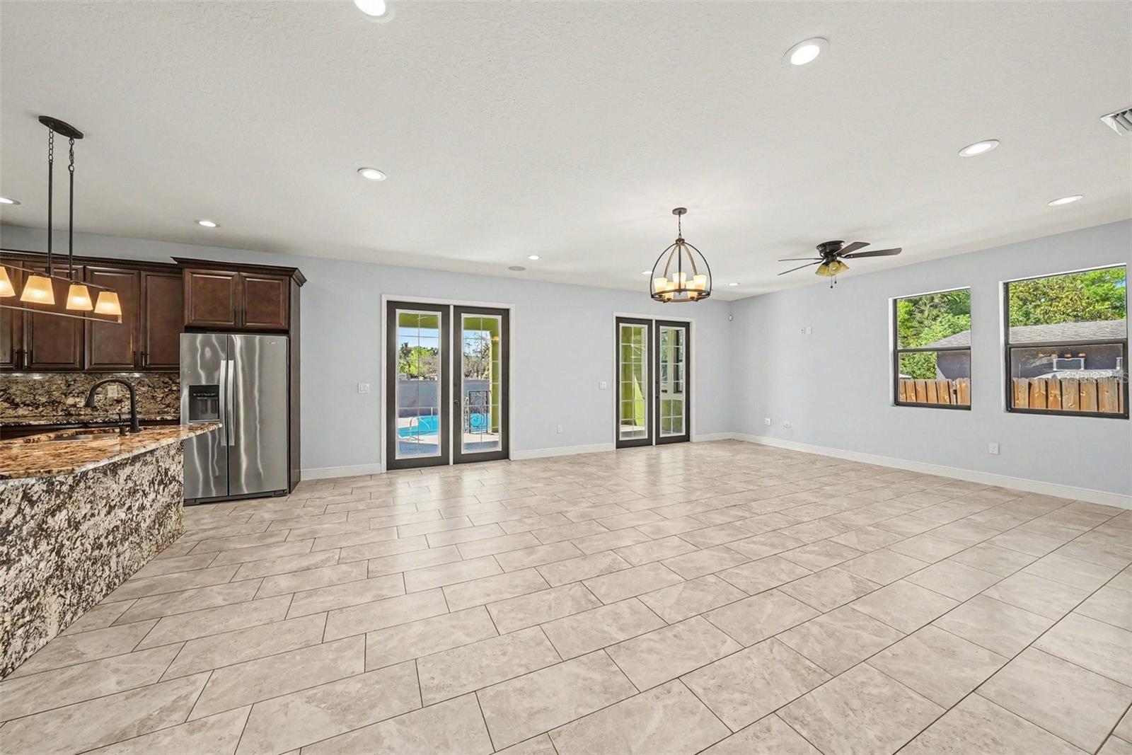 PINECREST - Residential