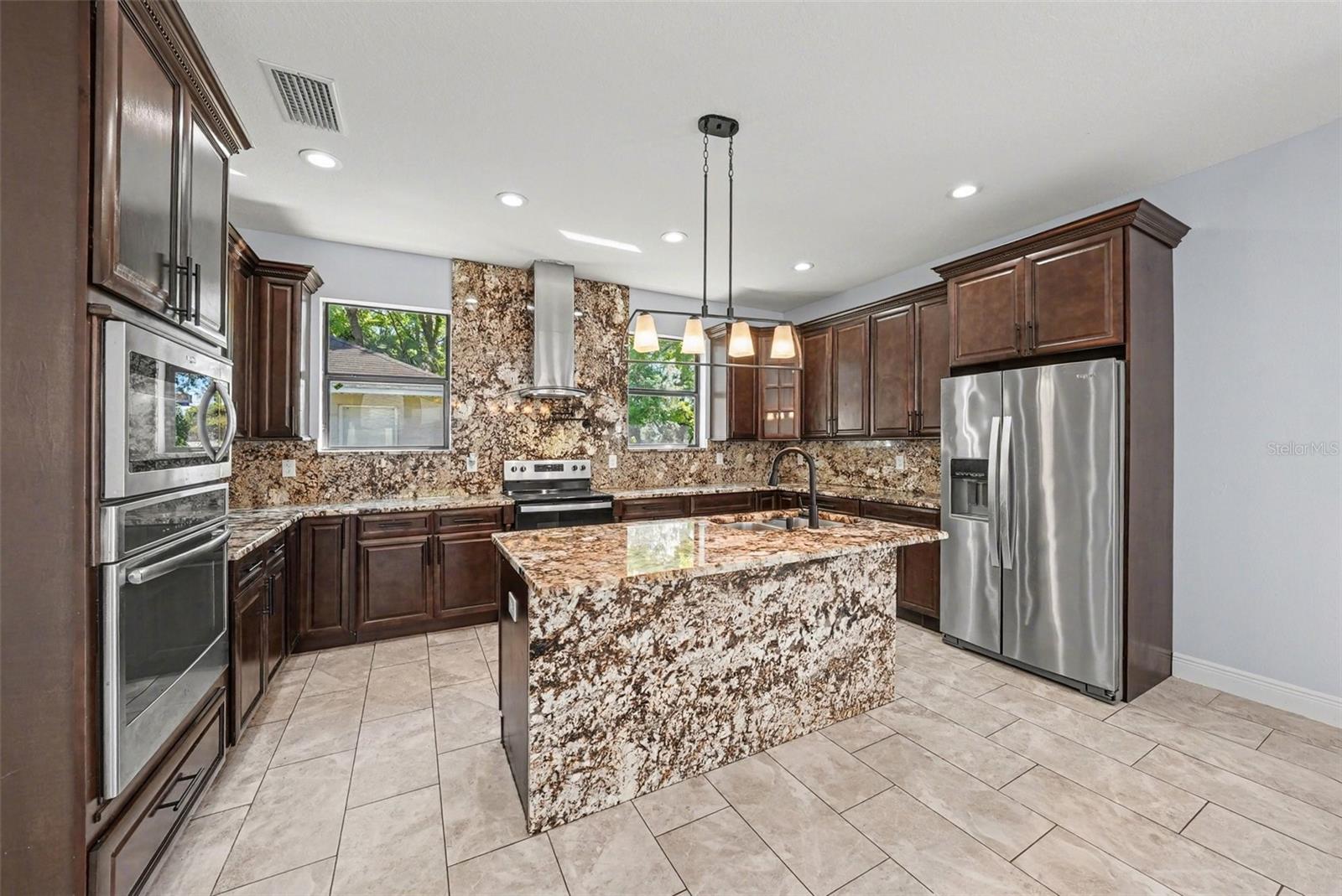 PINECREST - Residential