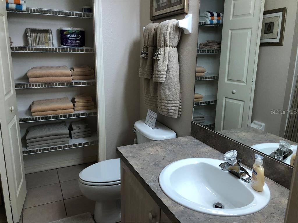 PELICAN POINTE GOLF & COUNTRY CLUB - Residential Lease