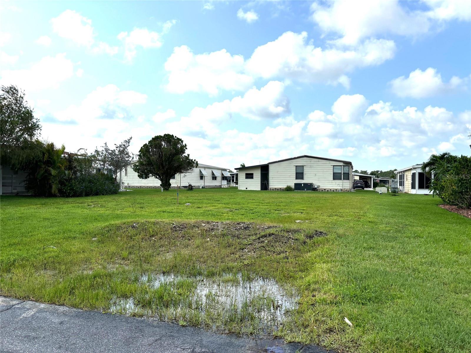 LA CASA MHP CO-OP - Land