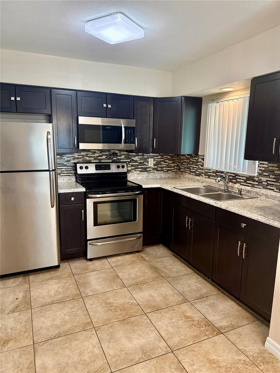 DELTONA LAKES UNIT 29 & 37 REP - Residential Lease