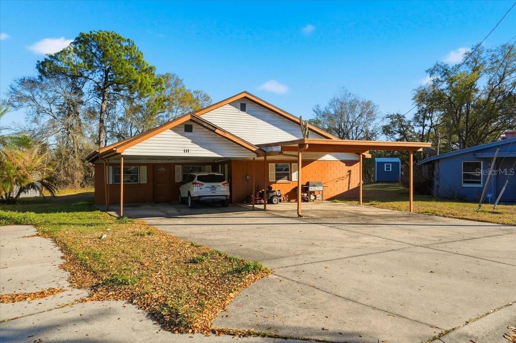 Photo of 111 Sunset Drive E, Winter Haven, FL 33881 (MLS # P4937961)