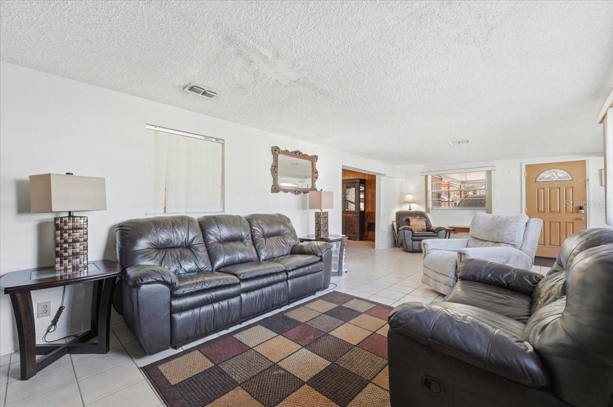 CHRIS BROWN CEMETERY REPLAT - Residential