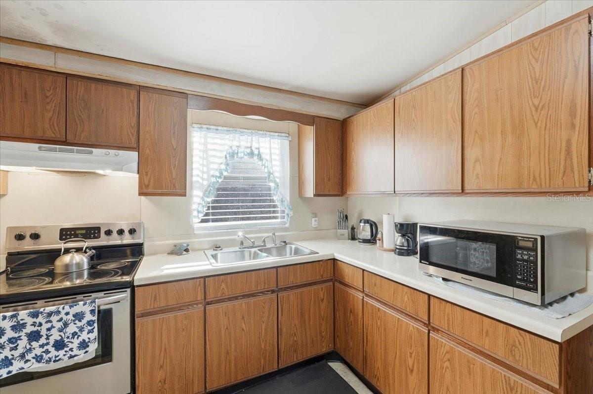 CHRIS BROWN CEMETERY REPLAT - Residential