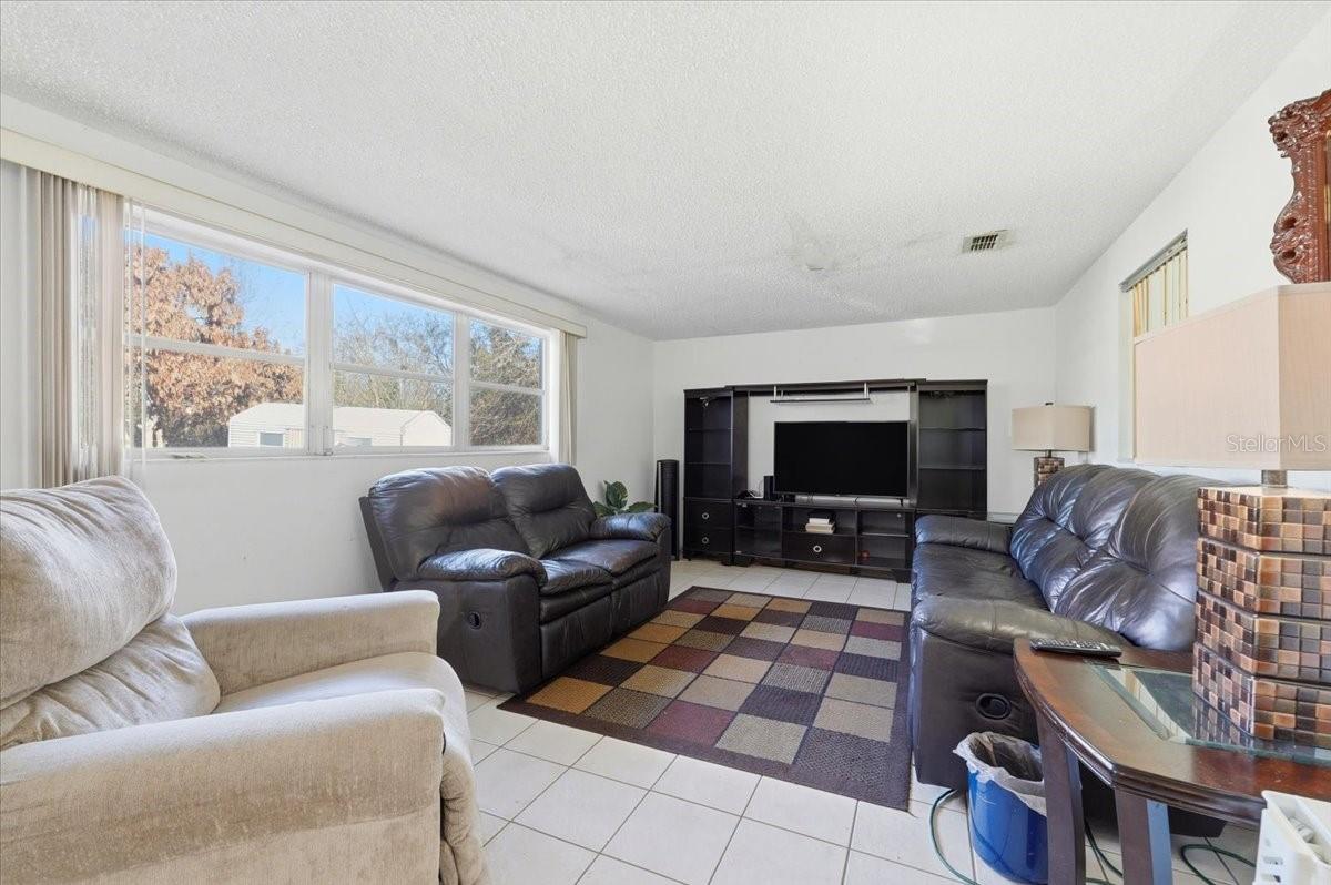 CHRIS BROWN CEMETERY REPLAT - Residential