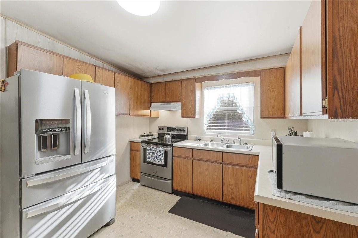 CHRIS BROWN CEMETERY REPLAT - Residential