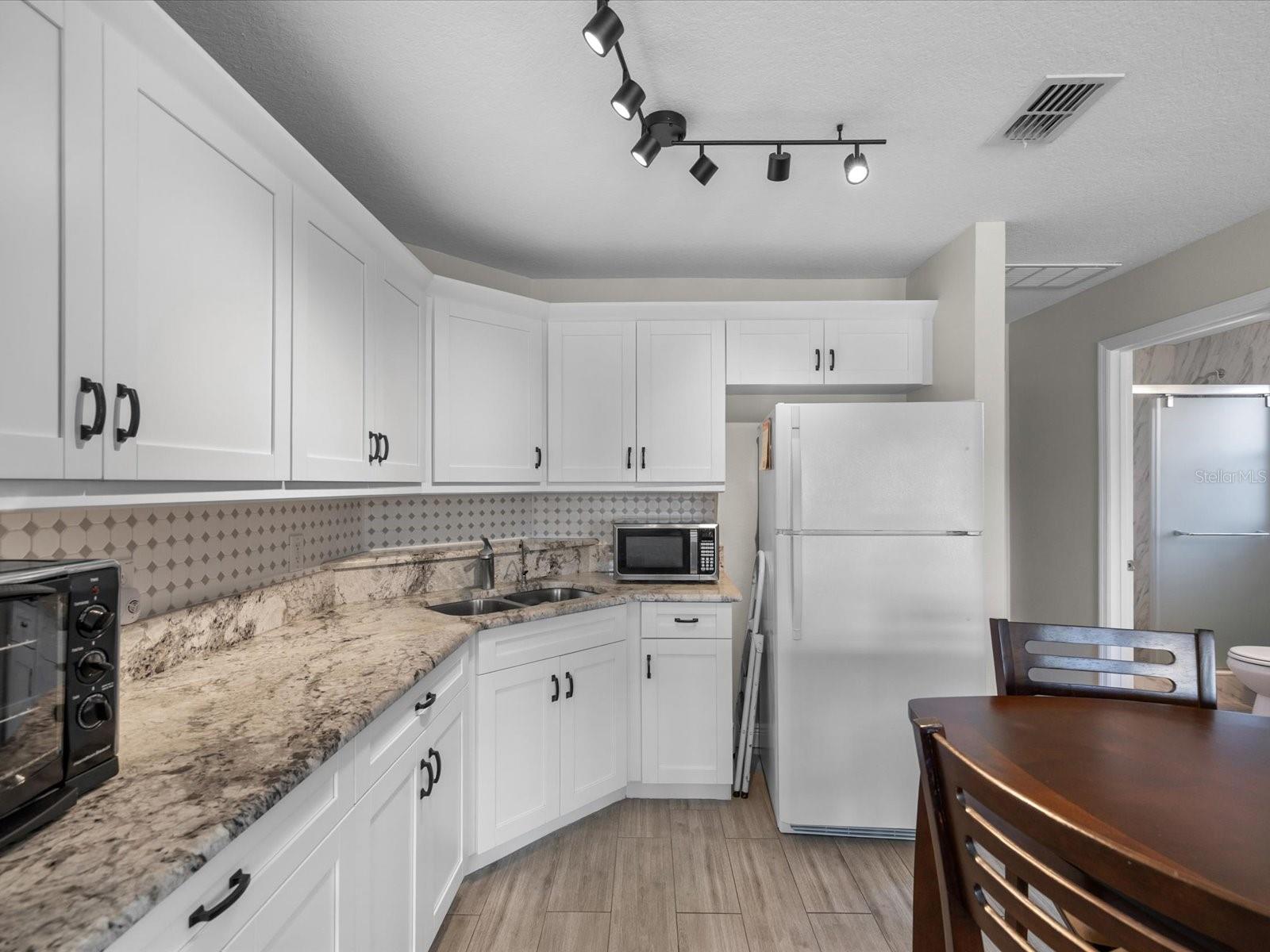 GANDY GARDENS 2 - Residential