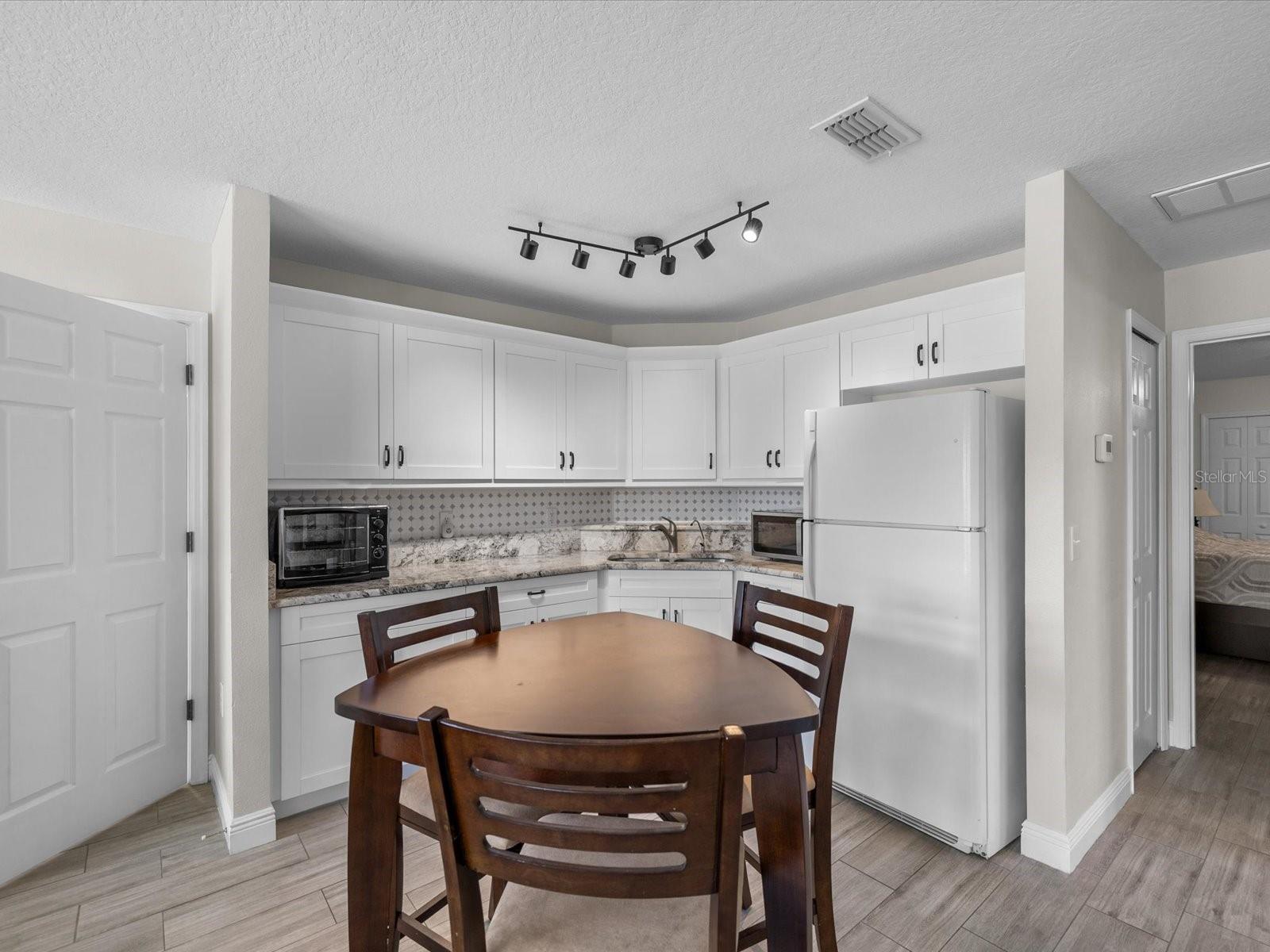 GANDY GARDENS 2 - Residential