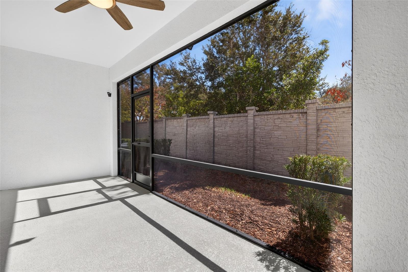 BAYTOWN SQUARE - Residential