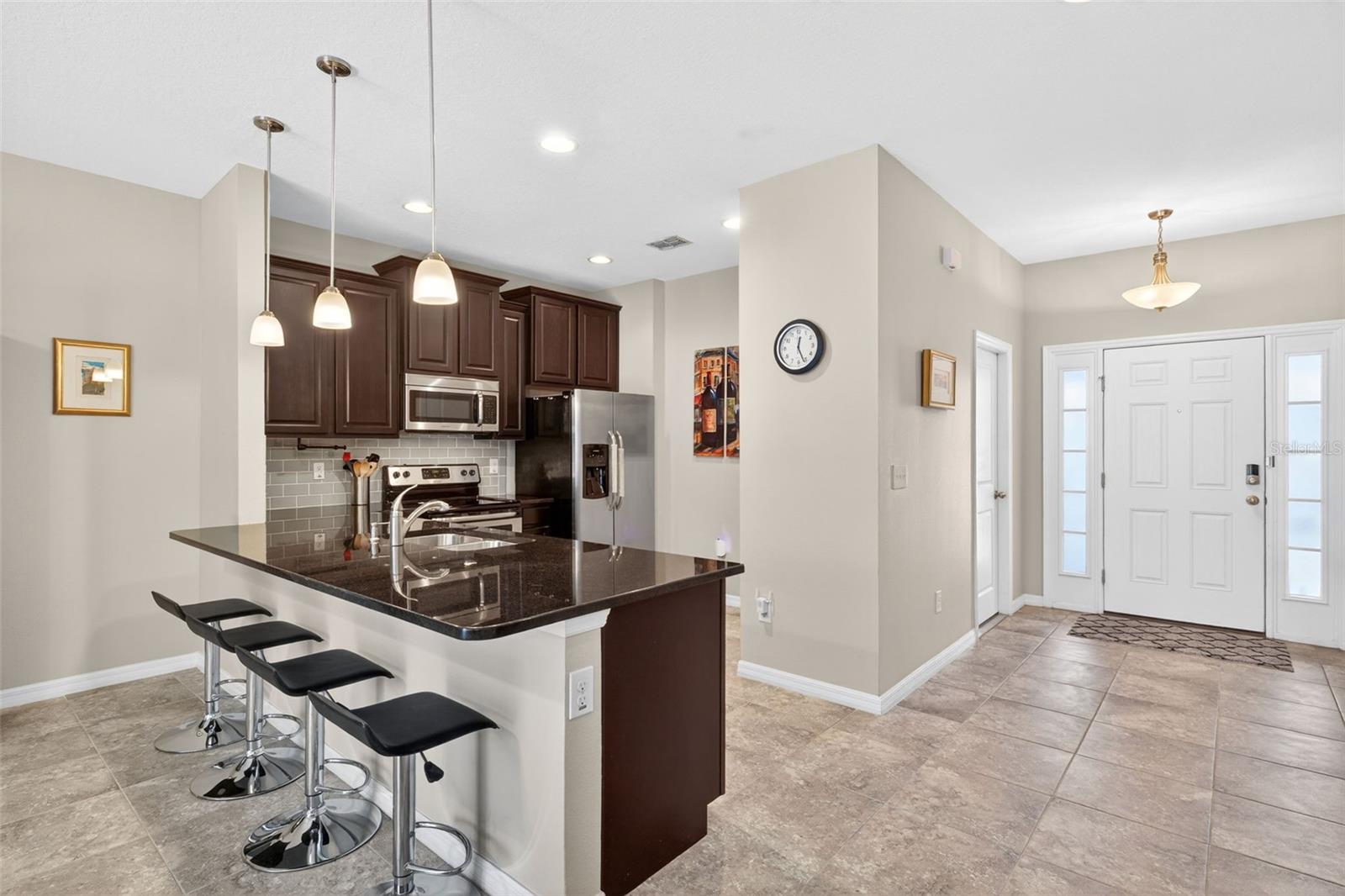 BAYTOWN SQUARE - Residential