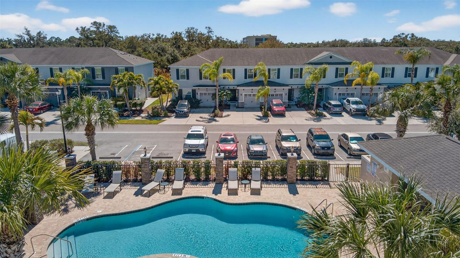 BAYTOWN SQUARE - Residential