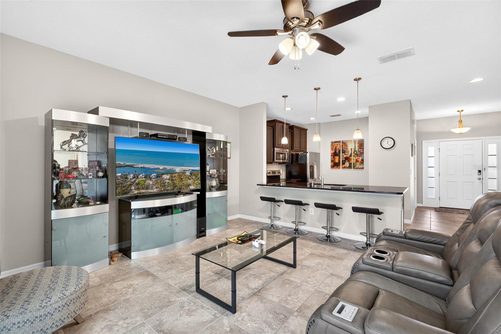 BAYTOWN SQUARE - Residential