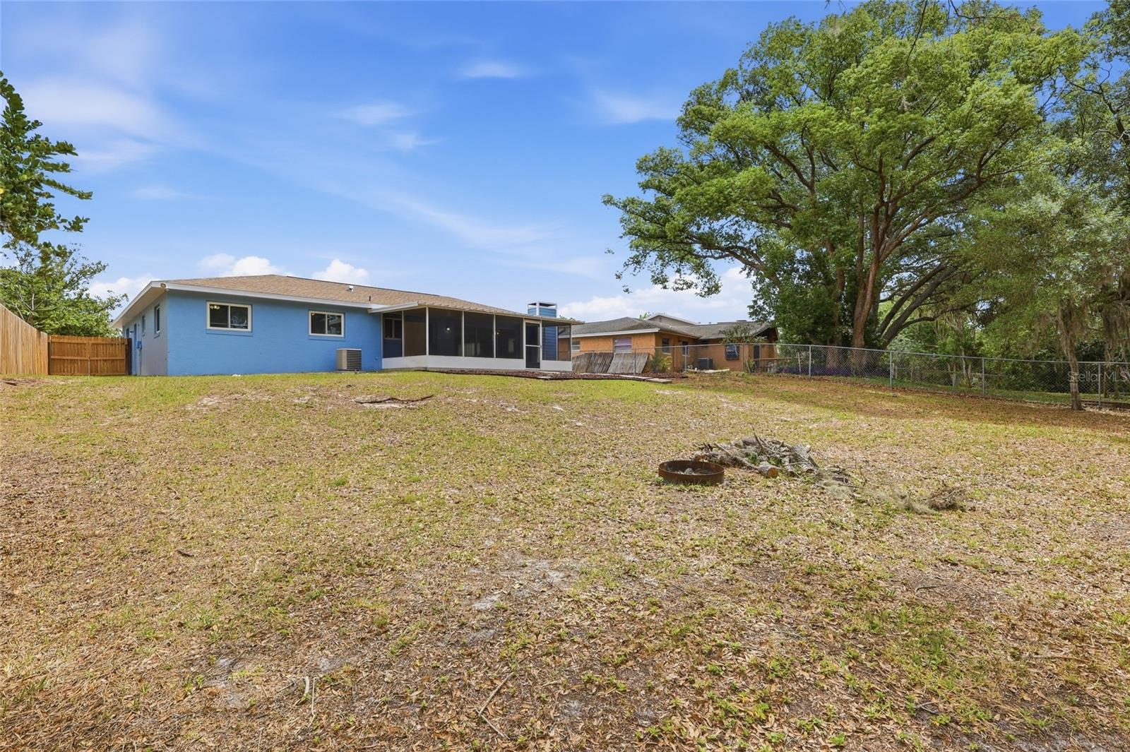 WOODBERY ESTATES FIRST ADDITIO - Residential