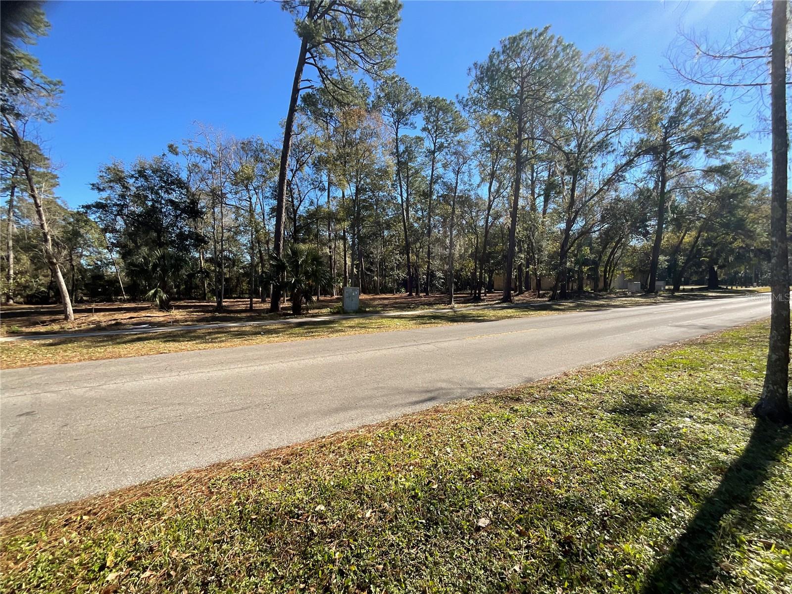 THWAITE ESTATE - Land