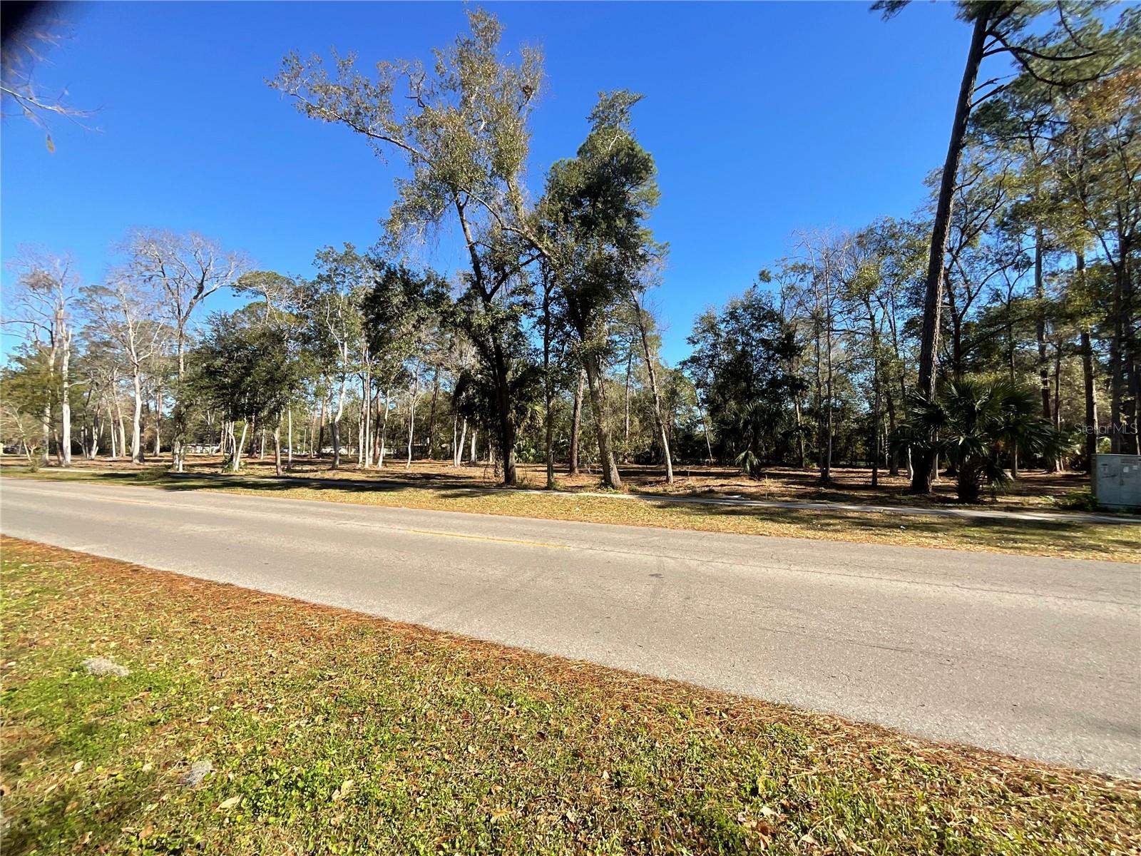 THWAITE ESTATE - Land