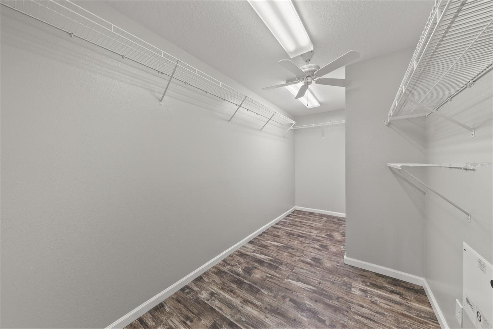 LAKESIDE PH 1A 2A & 05 - Residential Lease