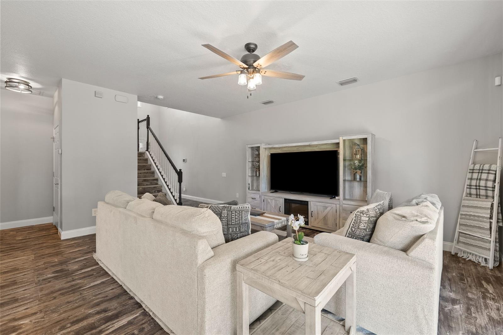 LAKESIDE PH 1A 2A & 05 - Residential Lease