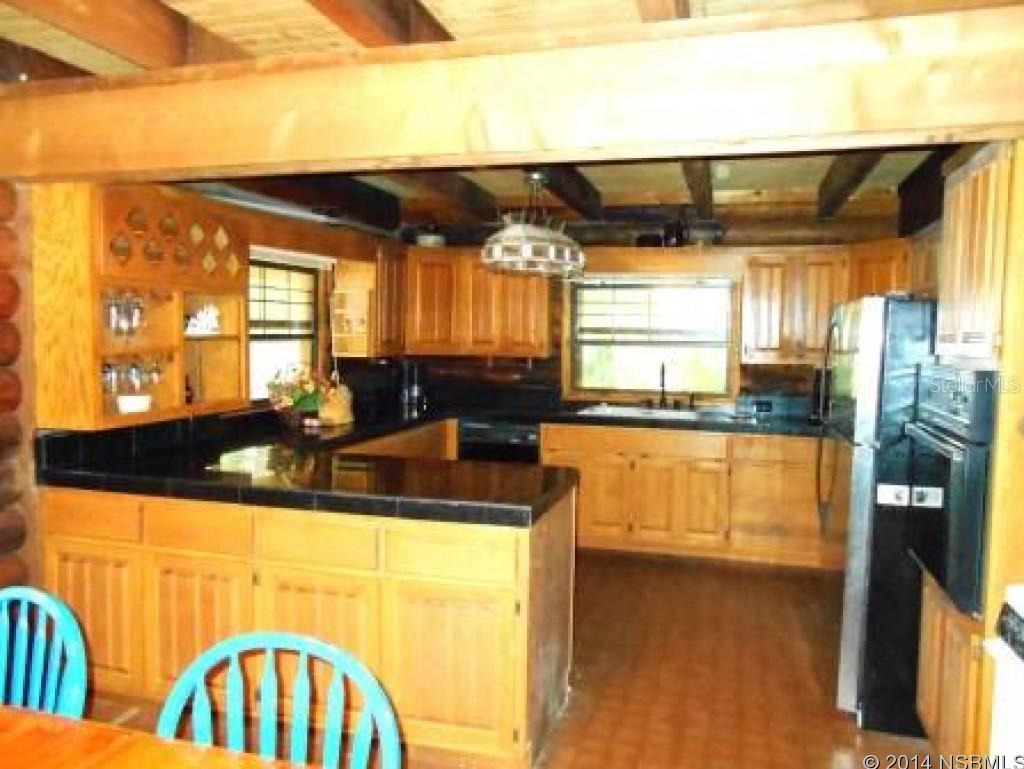 Reed & Gauldens E 01/3 McIntosh Grant - Residential