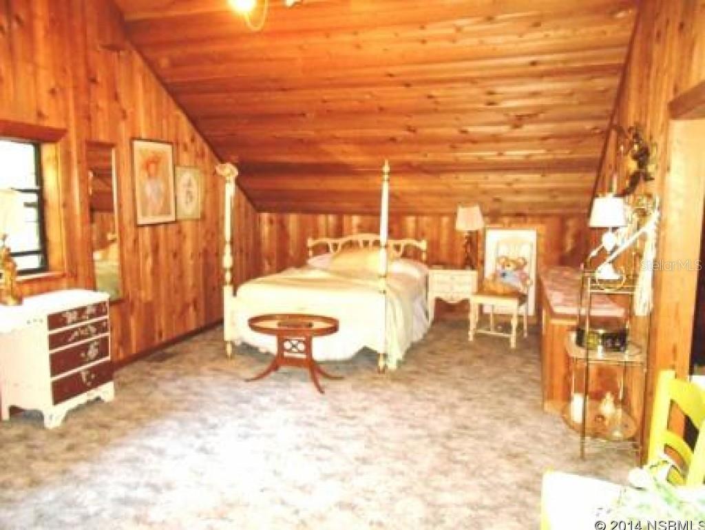 Reed & Gauldens E 01/3 McIntosh Grant - Residential