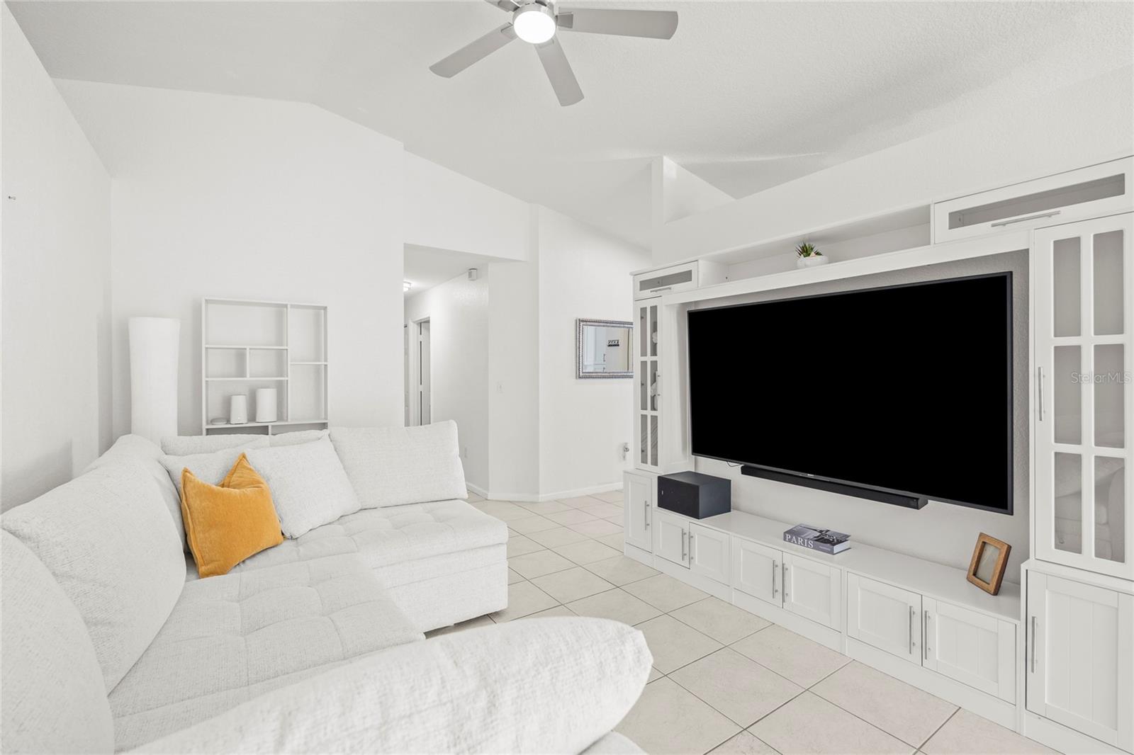 VICTORIA WOODS 04 PT REPL - Residential