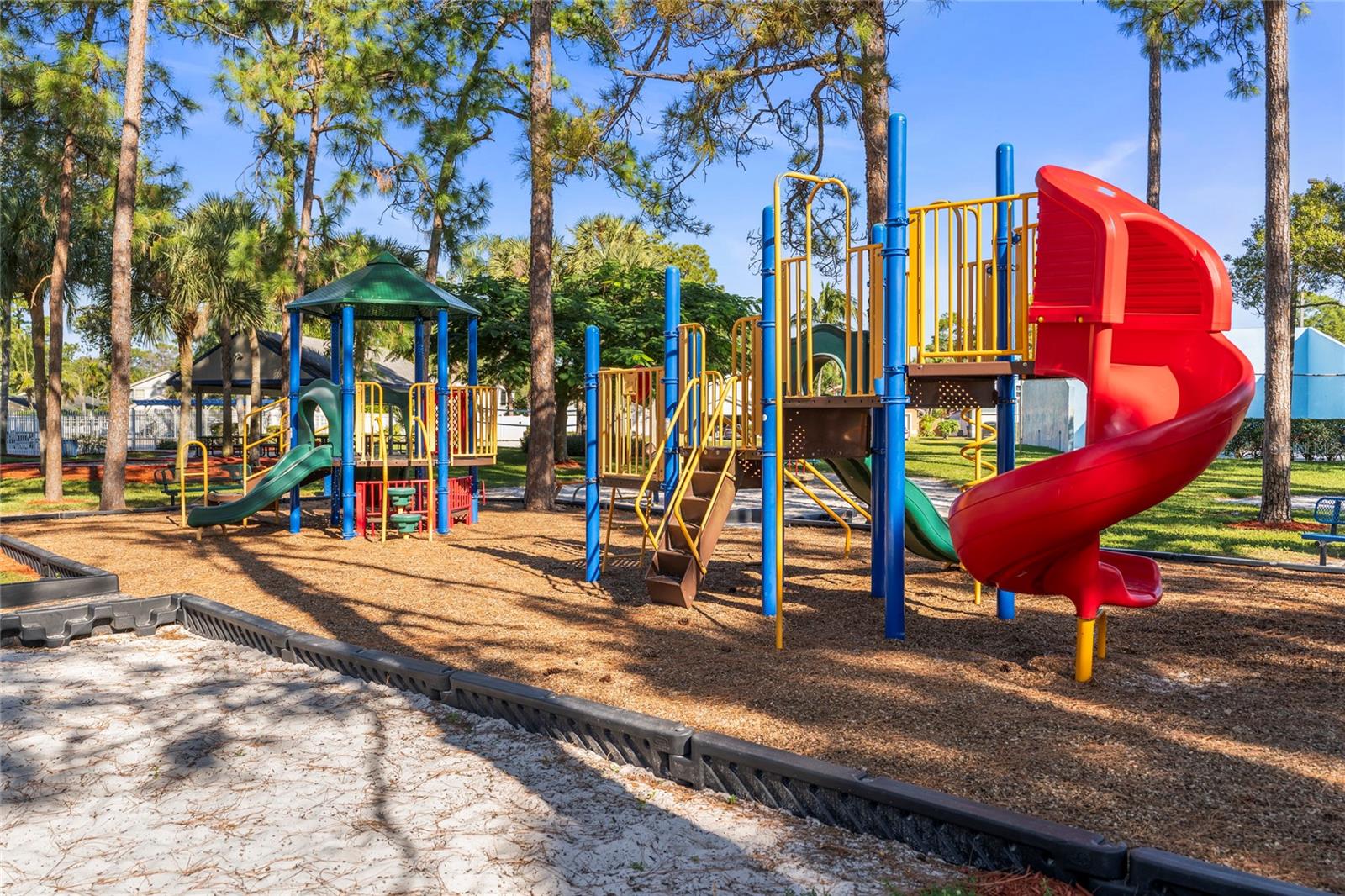 VICTORIA WOODS 04 PT REPL - Residential