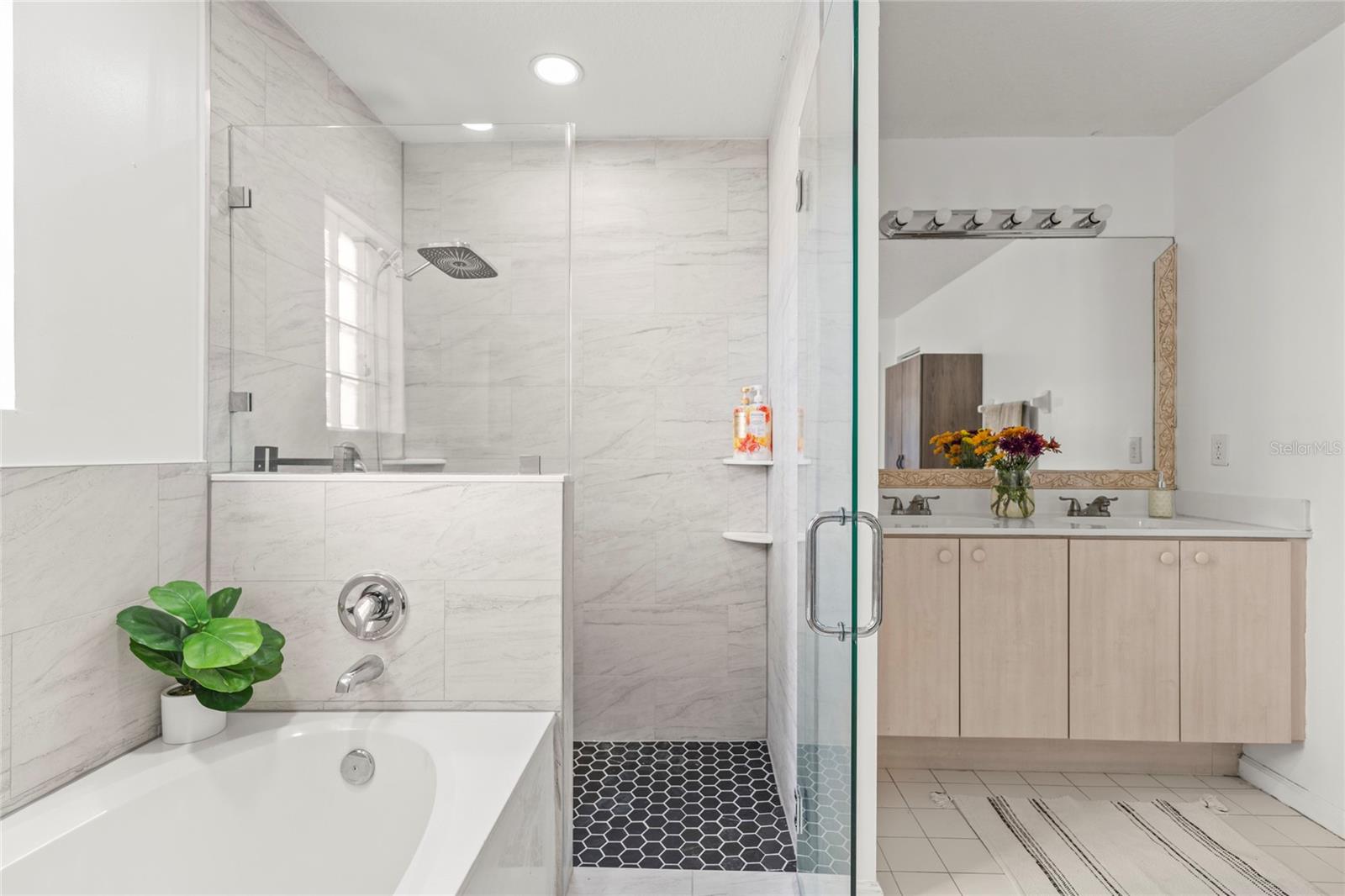 VICTORIA WOODS 04 PT REPL - Residential