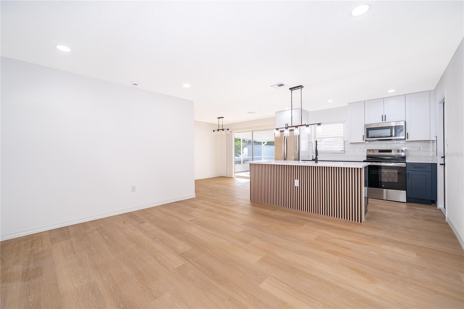 ENGELWOOD PARK - Residential