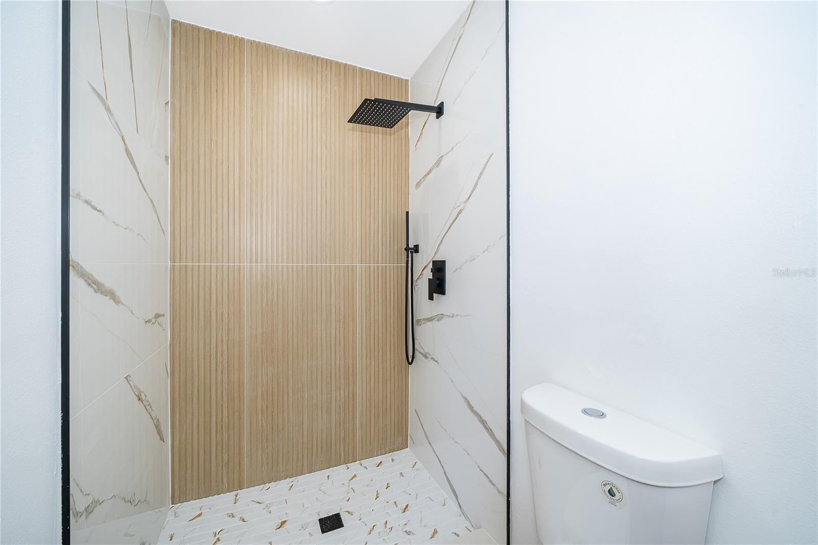 ENGELWOOD PARK - Residential