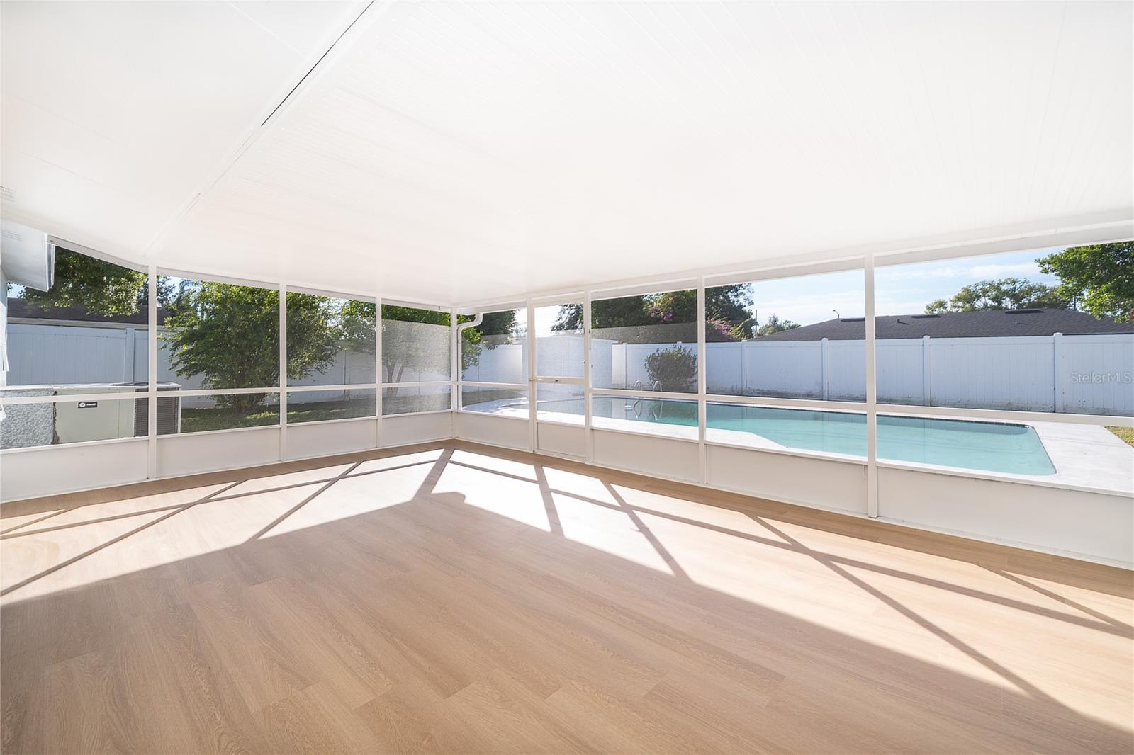 ENGELWOOD PARK - Residential