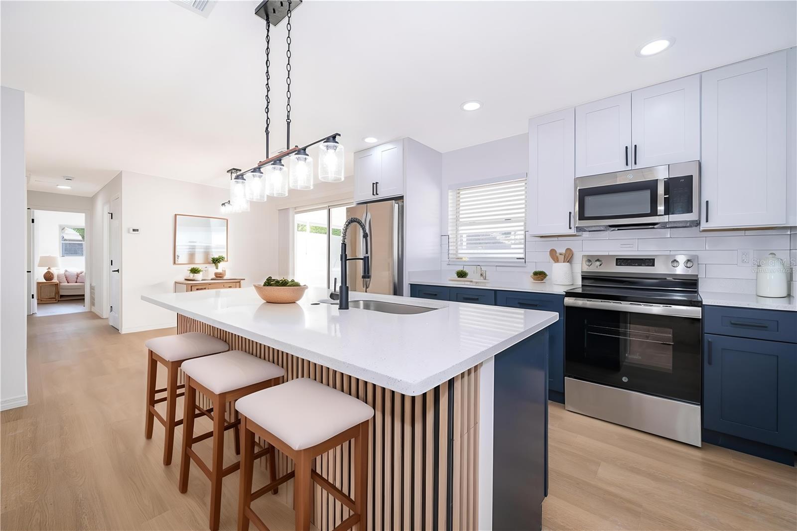 ENGELWOOD PARK - Residential