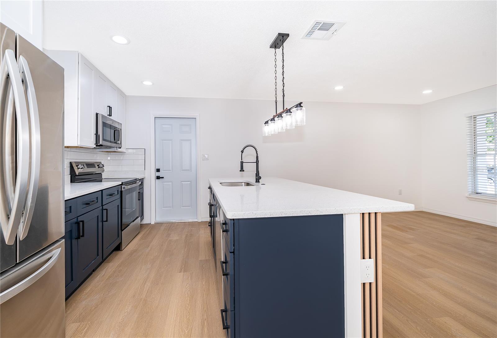 ENGELWOOD PARK - Residential