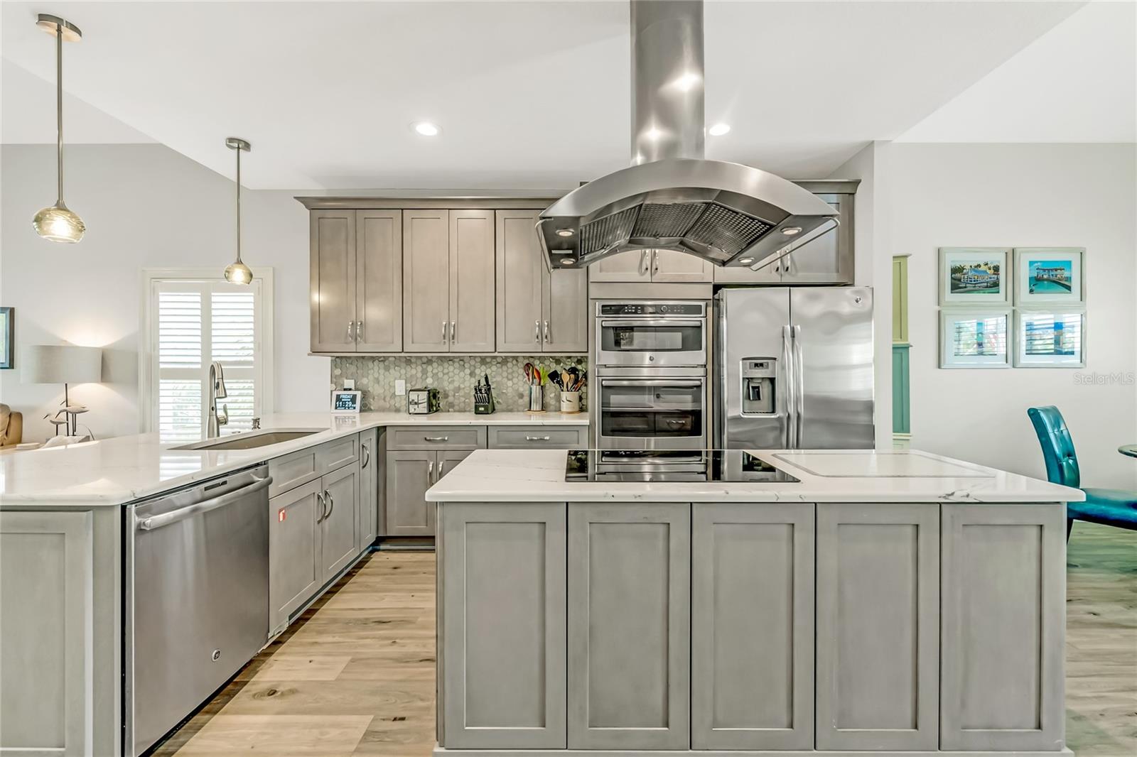 GULF BREEZE - Residential