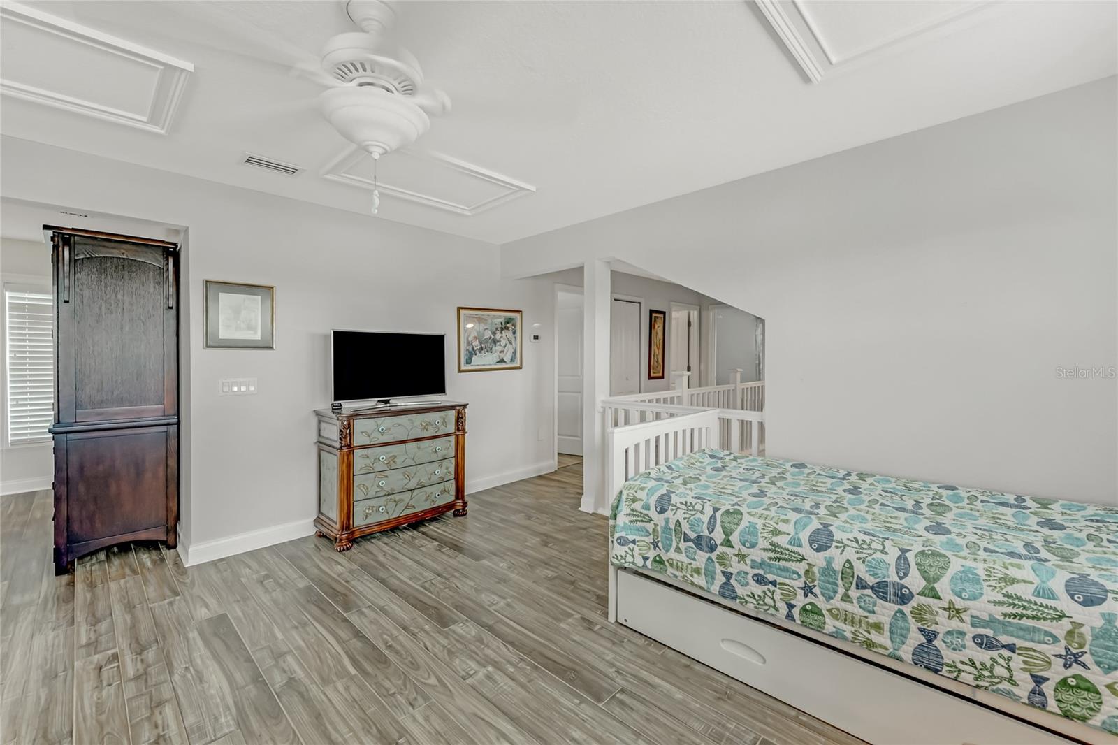 GULF BREEZE - Residential