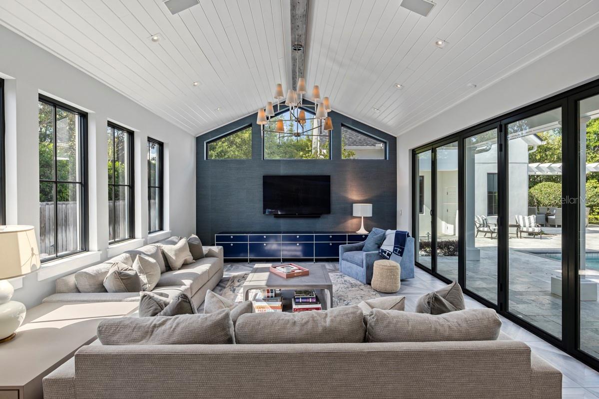 COMSTOCK PARK - Residential