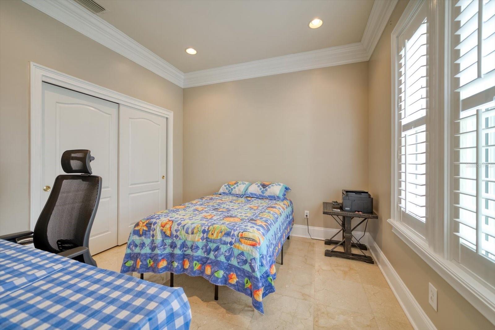 ST TROPEZ AT HARBOR ISLAND PHA - Residential