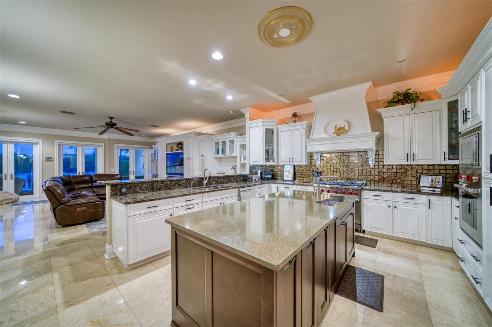 ST TROPEZ AT HARBOR ISLAND PHA - Residential