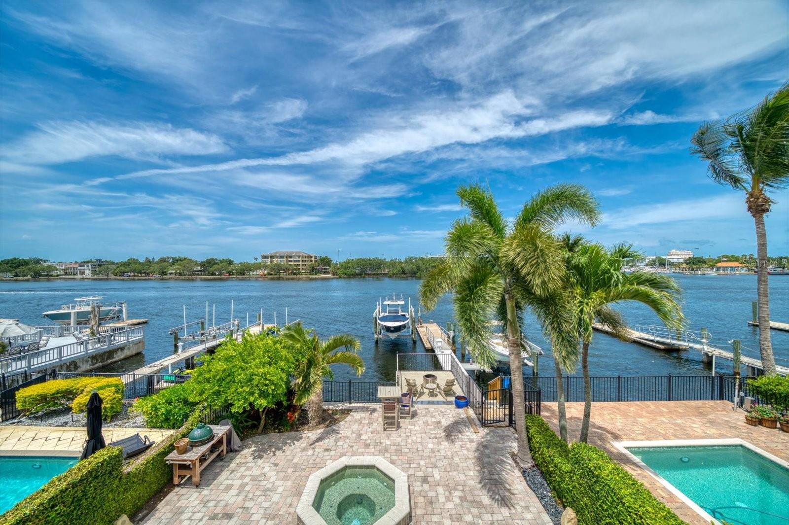 ST TROPEZ AT HARBOR ISLAND PHA - Residential