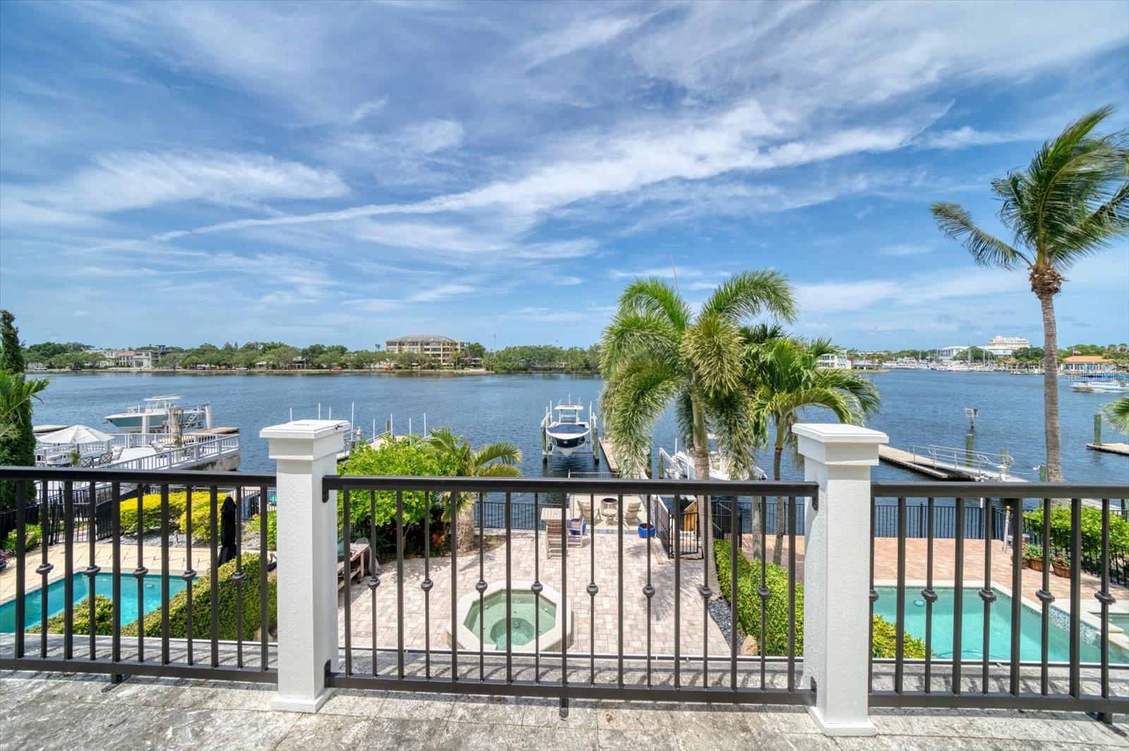 ST TROPEZ AT HARBOR ISLAND PHA - Residential