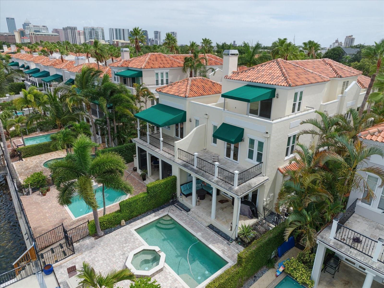 ST TROPEZ AT HARBOR ISLAND PHA - Residential