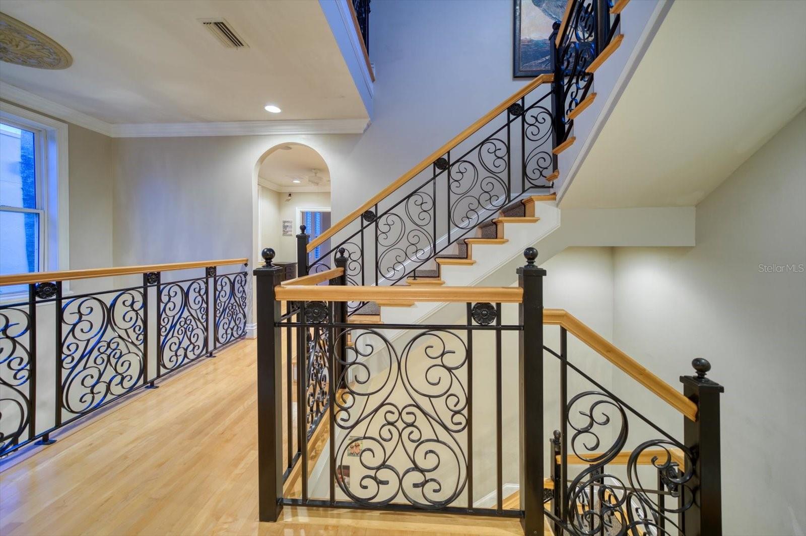 ST TROPEZ AT HARBOR ISLAND PHA - Residential