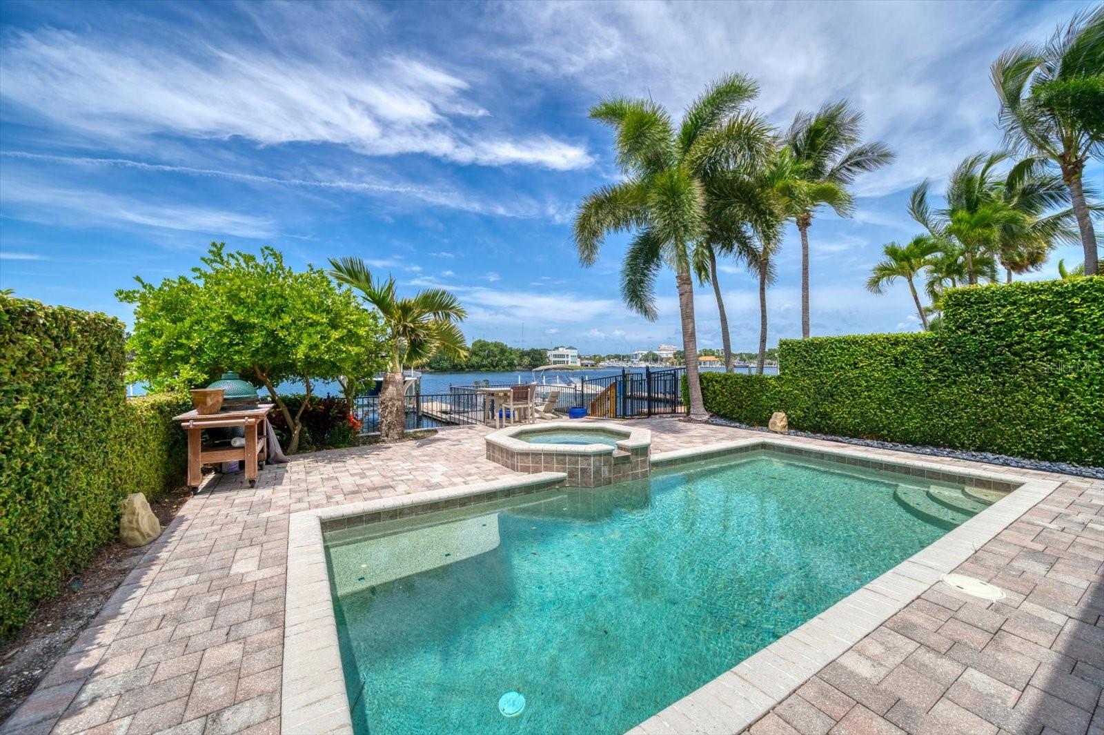 ST TROPEZ AT HARBOR ISLAND PHA - Residential