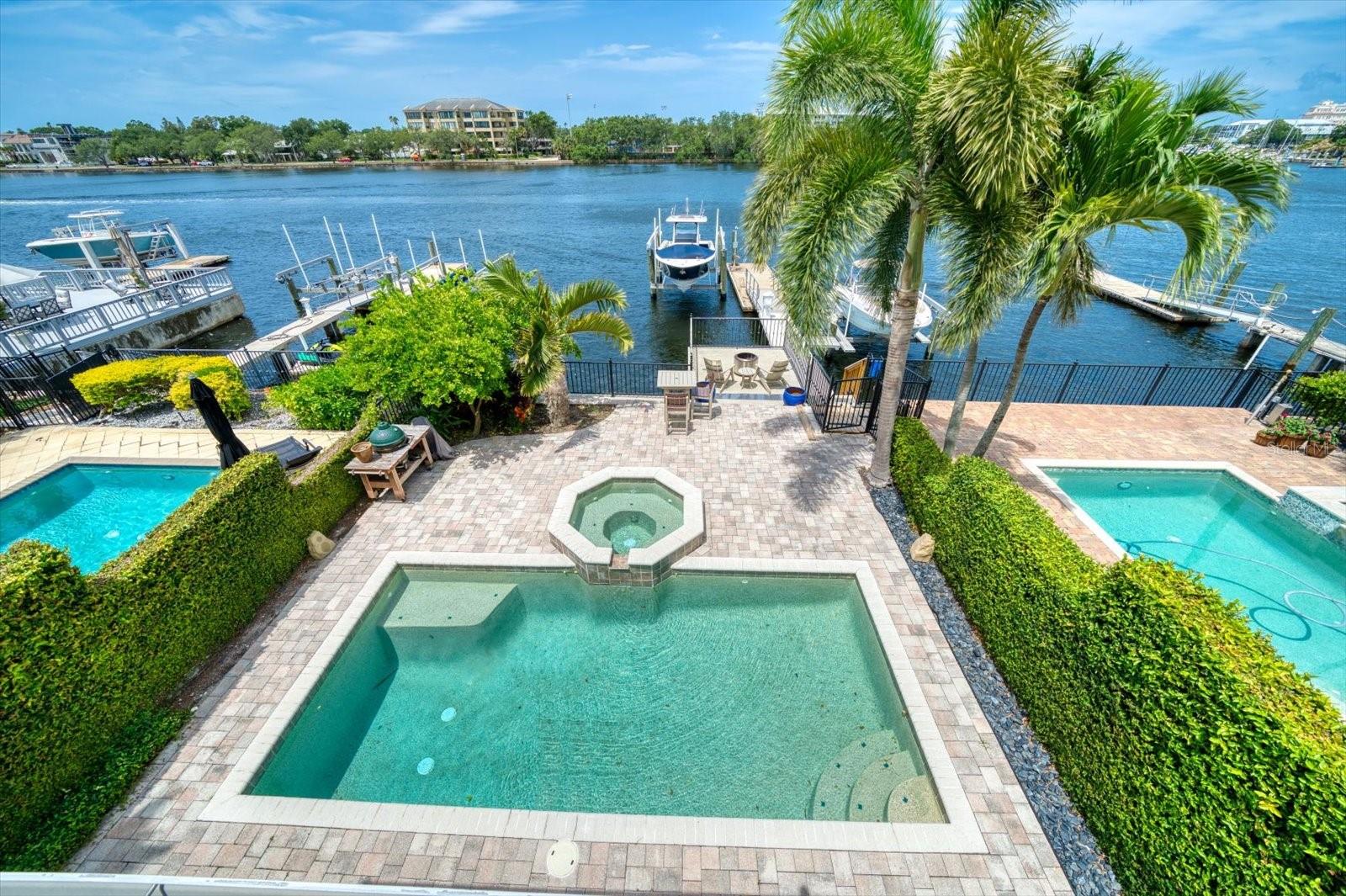 ST TROPEZ AT HARBOR ISLAND PHA - Residential