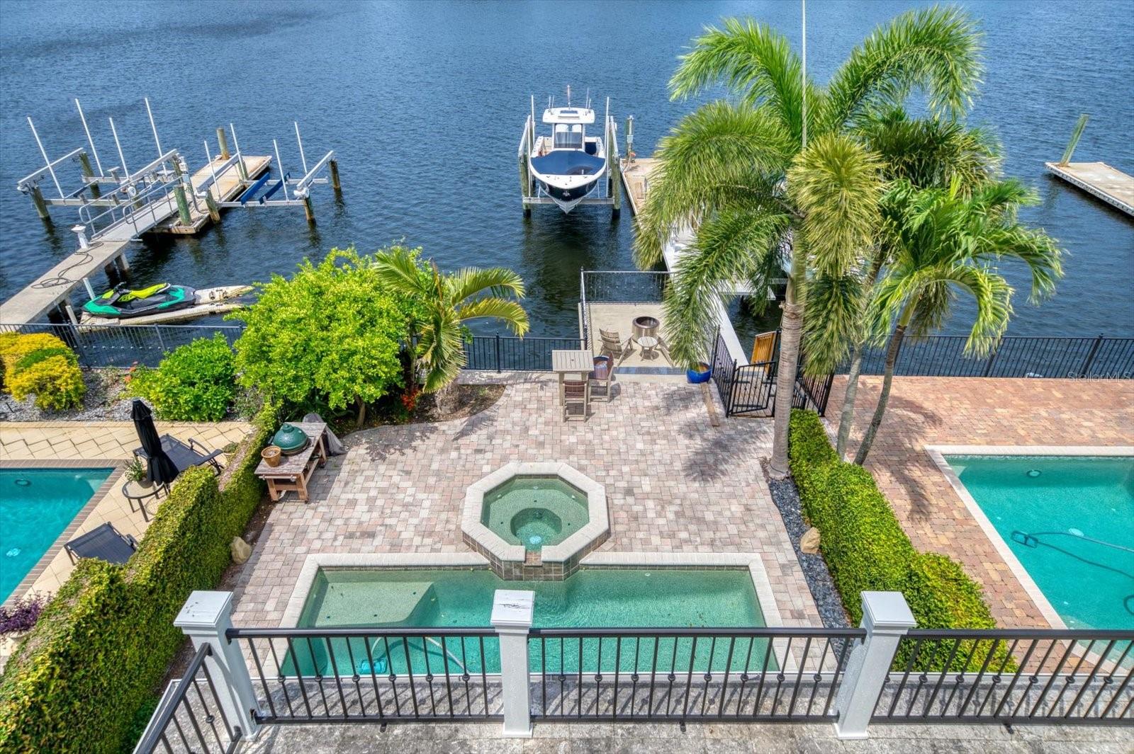 ST TROPEZ AT HARBOR ISLAND PHA - Residential