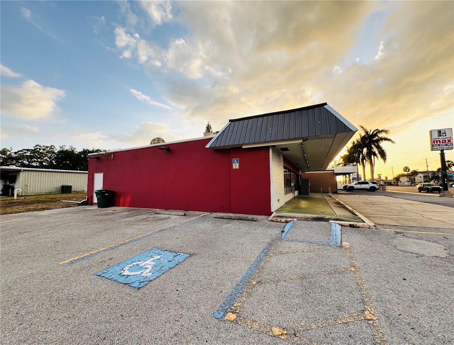3090 BEE RIDGE ROAD